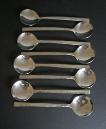 VINERS STUDIO STAINLESS STEEL SOUP SPOONS DESIGNED BY GERALD BENNEY X8