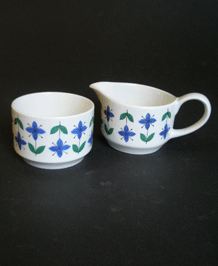 MIDWINTER SUGAR AND CREAM JUG IN ROSELLE PATTERN
