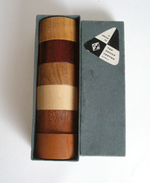                             VINTAGE NAPKIN RINGS (x6) IN DIFFERENT WOODS& IN ORIGINAL BOX