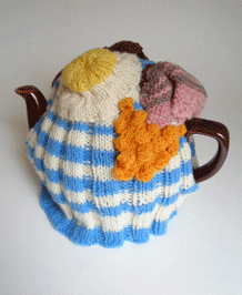    VINTAGE TEA COSY  HAND-KNITTED FRY UP
