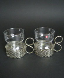          IITTALA FINLAND TSAIKKA TEA GLASSES IN HOLDER  X2  DESIGNED BY TIMO SARPANEVA