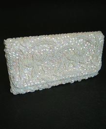 1960s WHITE BEADED AND SEQUINNED EVENING BAG